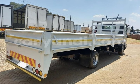 Nunua Ilio tumika Isuzu FTR 850 Nyeupe Lori ndani ya Kabwe nchini Zambia Nunua Ilio tumika Isuzu FTR 850 Nyeupe Lori ndani ya Kabwe nchini Zambia