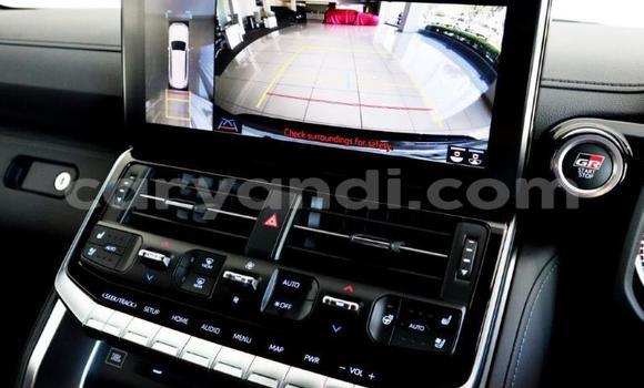 Buy Used Toyota Land Cruiser Silver Car in Lusaka in Zambia Buy Used Toyota Land Cruiser Silver Car in Lusaka in Zambia