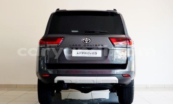 Buy Used Toyota Land Cruiser Silver Car in Lusaka in Zambia Buy Used Toyota Land Cruiser Silver Car in Lusaka in Zambia