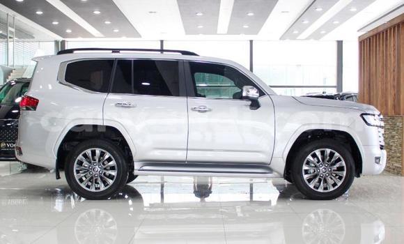 Buy Used Toyota Land Cruiser Silver Car in Lusaka in Zambia Buy Used Toyota Land Cruiser Silver Car in Lusaka in Zambia