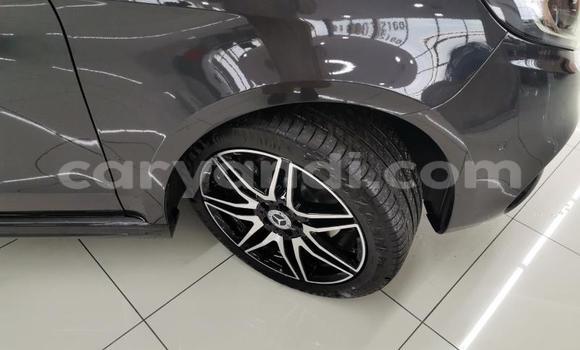 Acheter Occasion Voiture Mercedes‒Benz V-klasse Noir à Lusaka, Zambie Acheter Occasion Voiture Mercedes‒Benz V-klasse Noir à Lusaka, Zambie
