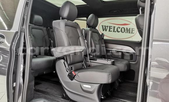 Acheter Occasion Voiture Mercedes‒Benz V-klasse Noir à Lusaka, Zambie Acheter Occasion Voiture Mercedes‒Benz V-klasse Noir à Lusaka, Zambie