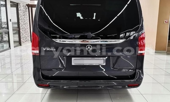 Acheter Occasion Voiture Mercedes‒Benz V-klasse Noir à Lusaka, Zambie Acheter Occasion Voiture Mercedes‒Benz V-klasse Noir à Lusaka, Zambie