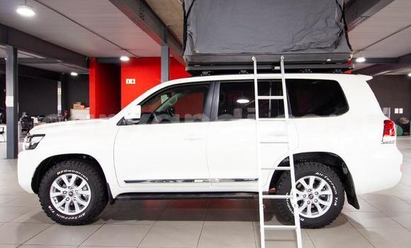 Buy Used Toyota Land Cruiser White Car in Lusaka in Zambia Buy Used Toyota Land Cruiser White Car in Lusaka in Zambia