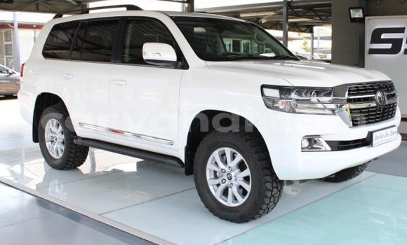 Acheter Occasion Voiture Toyota Land Cruiser Blanc à Livingstone, Zambie Acheter Occasion Voiture Toyota Land Cruiser Blanc à Livingstone, Zambie