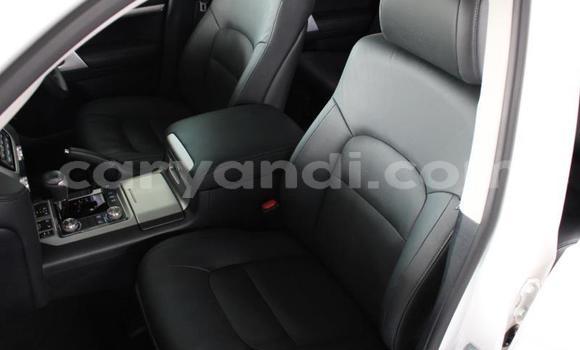 Buy Used Toyota Land Cruiser White Car in Livingstone in Zambia Buy Used Toyota Land Cruiser White Car in Livingstone in Zambia
