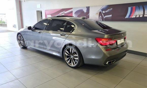 Acheter Occasion Voiture BMW 7-Series Gris à Lusaka, Zambie Acheter Occasion Voiture BMW 7-Series Gris à Lusaka, Zambie