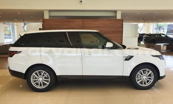 Tenga Tsaru Land Rover Range Rover Sport Chena Mota in Livingstone in Zambia Tenga Tsaru Land Rover Range Rover Sport Chena Mota in Livingstone in Zambia