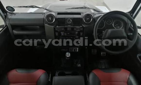 Acheter Occasion Voiture Land Rover Defender Blanc à Lusaka, Zambie Acheter Occasion Voiture Land Rover Defender Blanc à Lusaka, Zambie