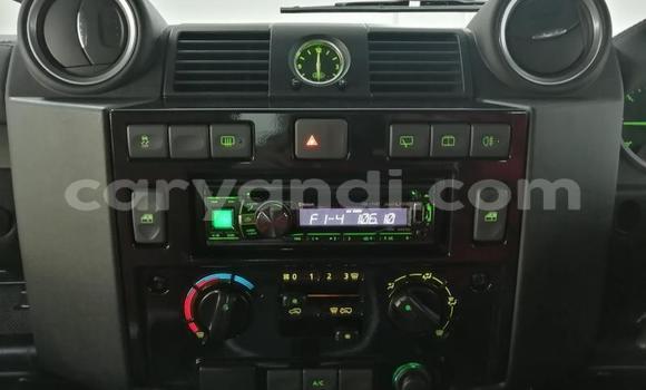 Acheter Occasion Voiture Land Rover Defender Blanc à Lusaka, Zambie Acheter Occasion Voiture Land Rover Defender Blanc à Lusaka, Zambie