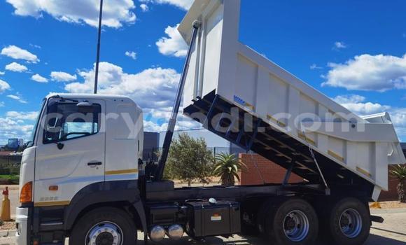 Buy Used Hino Ranger White Truck in Kabwe in Zambia