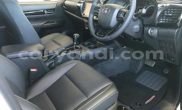 Buy Used Toyota Hilux White Car in Chilanga in Lusaka Buy Used Toyota Hilux White Car in Chilanga in Lusaka
