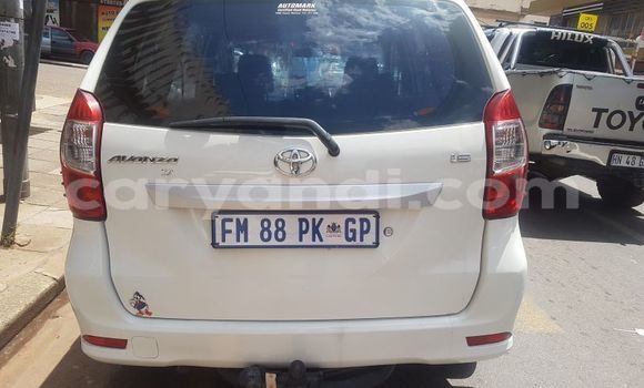 Nunua Ilio tumika Toyota Avanza Nyeupe Gari ndani ya Chilanga nchini Lusaka