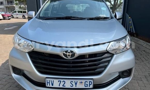 Acheter Occasion Voiture Toyota Avanza Gris à Chingola, Zambie