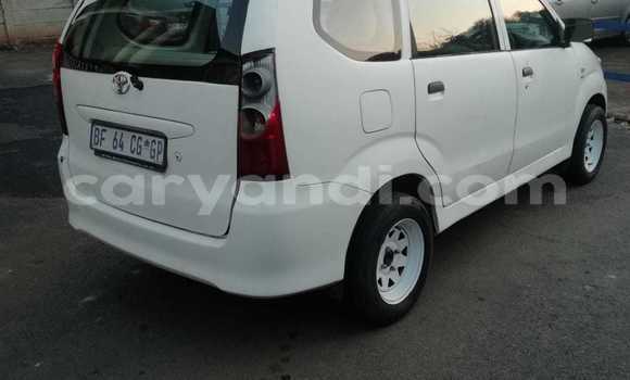 Buy Used Toyota Avanza White Car in Chambishi in Copperbelt Buy Used Toyota Avanza White Car in Chambishi in Copperbelt