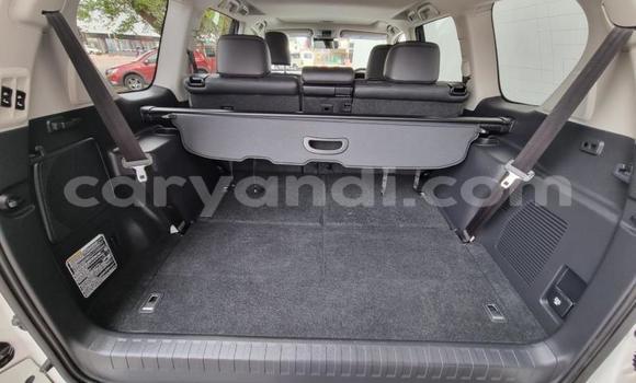 Acheter Occasion Voiture Toyota Land Cruiser Prado Blanc à Lusaka, Zambie Acheter Occasion Voiture Toyota Land Cruiser Prado Blanc à Lusaka, Zambie