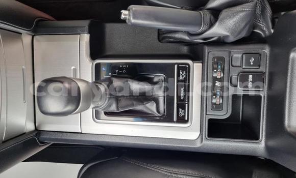 Acheter Occasion Voiture Toyota Land Cruiser Prado Blanc à Lusaka, Zambie Acheter Occasion Voiture Toyota Land Cruiser Prado Blanc à Lusaka, Zambie