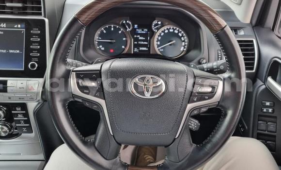 Acheter Occasion Voiture Toyota Land Cruiser Prado Blanc à Lusaka, Zambie Acheter Occasion Voiture Toyota Land Cruiser Prado Blanc à Lusaka, Zambie