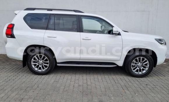 Acheter Occasion Voiture Toyota Land Cruiser Prado Blanc à Lusaka, Zambie Acheter Occasion Voiture Toyota Land Cruiser Prado Blanc à Lusaka, Zambie