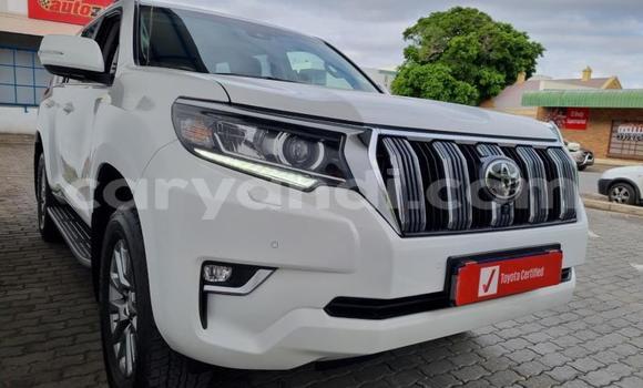 Acheter Occasion Voiture Toyota Land Cruiser Prado Blanc à Lusaka, Zambie Acheter Occasion Voiture Toyota Land Cruiser Prado Blanc à Lusaka, Zambie