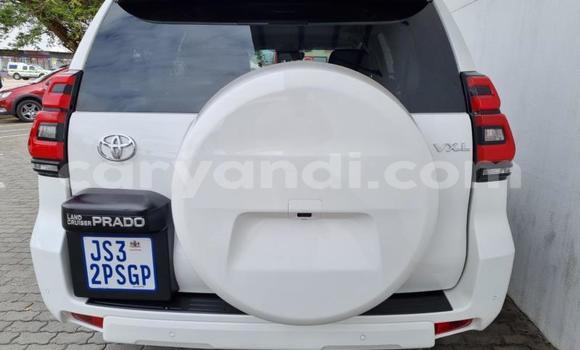Acheter Occasion Voiture Toyota Land Cruiser Prado Blanc à Lusaka, Zambie Acheter Occasion Voiture Toyota Land Cruiser Prado Blanc à Lusaka, Zambie