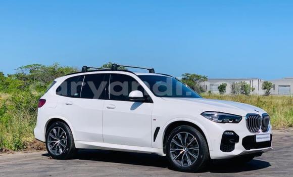Nunua Ilio tumika BMW X5 M Nyeupe Gari ndani ya Lusaka nchini Zambia Nunua Ilio tumika BMW X5 M Nyeupe Gari ndani ya Lusaka nchini Zambia