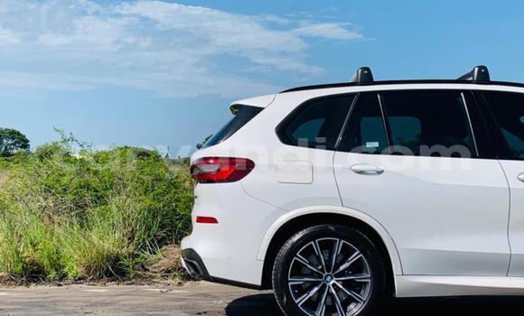Acheter Occasion Voiture BMW X5 M Blanc à Lusaka, Zambie Acheter Occasion Voiture BMW X5 M Blanc à Lusaka, Zambie