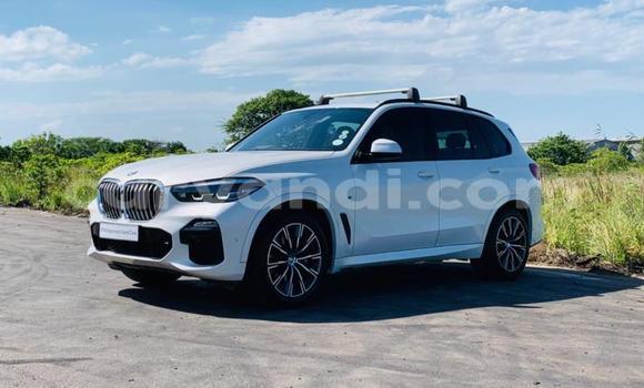 Acheter Occasion Voiture BMW X5 M Blanc à Lusaka, Zambie Acheter Occasion Voiture BMW X5 M Blanc à Lusaka, Zambie