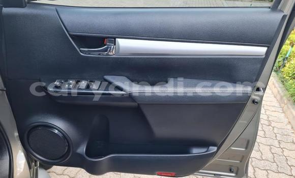 Acheter Occasion Voiture Toyota Hilux Marron à Lusaka, Zambie Acheter Occasion Voiture Toyota Hilux Marron à Lusaka, Zambie