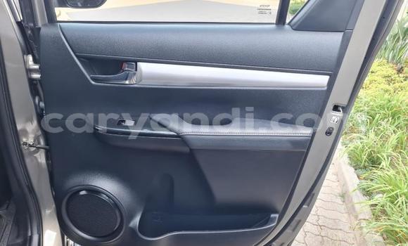 Acheter Occasion Voiture Toyota Hilux Marron à Lusaka, Zambie Acheter Occasion Voiture Toyota Hilux Marron à Lusaka, Zambie