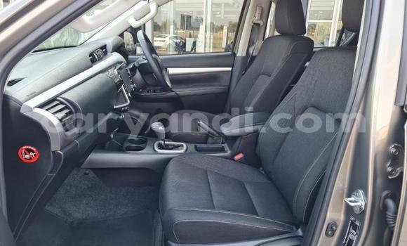 Acheter Occasion Voiture Toyota Hilux Marron à Lusaka, Zambie Acheter Occasion Voiture Toyota Hilux Marron à Lusaka, Zambie