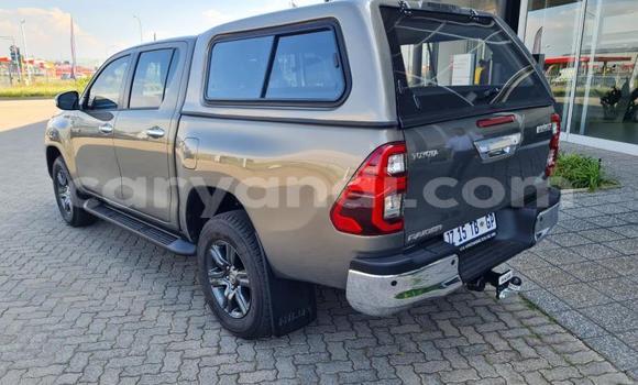 Acheter Occasion Voiture Toyota Hilux Marron à Lusaka, Zambie Acheter Occasion Voiture Toyota Hilux Marron à Lusaka, Zambie