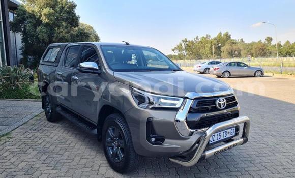 Acheter Occasion Voiture Toyota Hilux Marron à Lusaka, Zambie Acheter Occasion Voiture Toyota Hilux Marron à Lusaka, Zambie