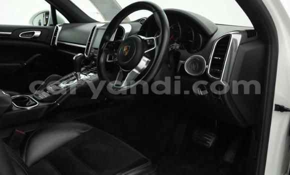 Acheter Occasion Voiture Porsche Cayenne Blanc à Lusaka, Zambie Acheter Occasion Voiture Porsche Cayenne Blanc à Lusaka, Zambie
