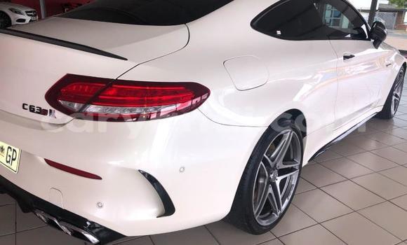 Acheter Occasion Voiture Mercedes‒Benz C-klasse AMG Blanc à Lusaka, Zambie Acheter Occasion Voiture Mercedes‒Benz C-klasse AMG Blanc à Lusaka, Zambie