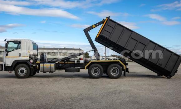 Buy Used Isuzu FTR 850 White Truck in Lusaka in Zambia Buy Used Isuzu FTR 850 White Truck in Lusaka in Zambia