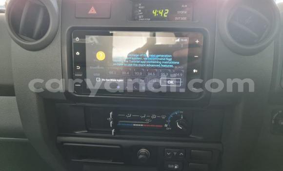 Acheter Occasion Voiture Toyota Land Cruiser Blanc à Lusaka, Zambie Acheter Occasion Voiture Toyota Land Cruiser Blanc à Lusaka, Zambie