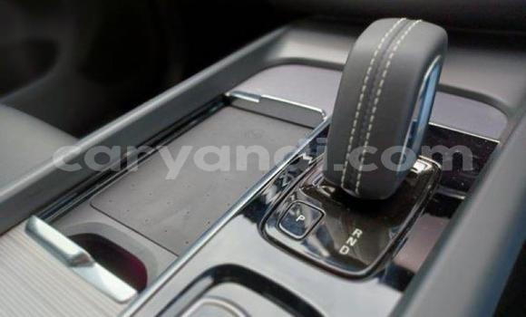 Tenga Tsaru Volvo XC60 Chena Mota in Maamba in Southern Tenga Tsaru Volvo XC60 Chena Mota in Maamba in Southern