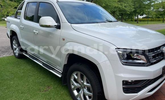 Buy Used Volkswagen Amarok White Car in Chingola in Zambia