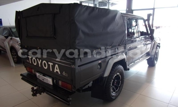 Buy Used Toyota Land Cruiser Black Car in Livingstone in Zambia Buy Used Toyota Land Cruiser Black Car in Livingstone in Zambia
