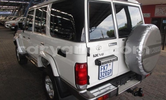 Buy Used Toyota Land Cruiser White Car in Lusaka in Zambia Buy Used Toyota Land Cruiser White Car in Lusaka in Zambia
