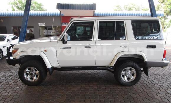 Buy Used Toyota Land Cruiser White Car in Lusaka in Zambia Buy Used Toyota Land Cruiser White Car in Lusaka in Zambia
