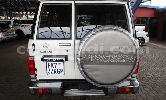 Buy Used Toyota Land Cruiser White Car in Lusaka in Zambia Buy Used Toyota Land Cruiser White Car in Lusaka in Zambia