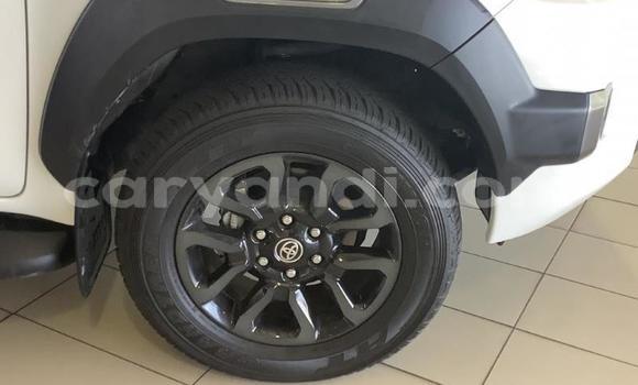 Acheter Occasion Voiture Toyota Hilux Blanc à Chingola, Zambie Acheter Occasion Voiture Toyota Hilux Blanc à Chingola, Zambie