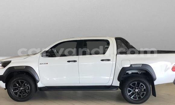 Acheter Occasion Voiture Toyota Hilux Blanc à Chingola, Zambie Acheter Occasion Voiture Toyota Hilux Blanc à Chingola, Zambie
