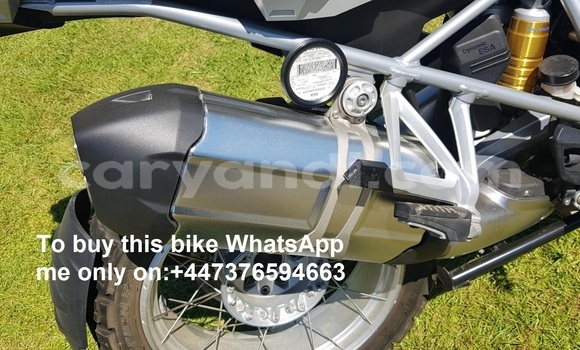 Nunua Ilio tumika BMW GS R1200 Fedha Bike ndani ya Lusaka nchini Zambia Nunua Ilio tumika BMW GS R1200 Fedha Bike ndani ya Lusaka nchini Zambia