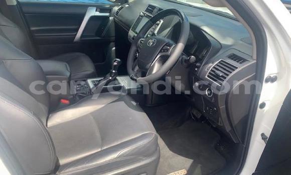 Acheter Occasion Voiture Toyota Land Cruiser Prado Blanc à Chingola, Zambie Acheter Occasion Voiture Toyota Land Cruiser Prado Blanc à Chingola, Zambie