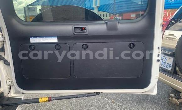 Acheter Occasion Voiture Toyota Land Cruiser Prado Blanc à Chingola, Zambie Acheter Occasion Voiture Toyota Land Cruiser Prado Blanc à Chingola, Zambie