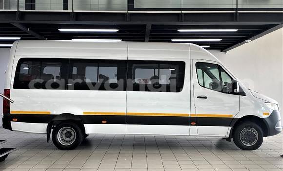 Buy Used Mercedes Viano White Car in Lusaka in Zambia Buy Used Mercedes Viano White Car in Lusaka in Zambia