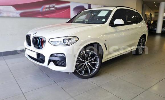 Nunua Ilio tumika BMW X3 Nyeupe Gari ndani ya Lusaka nchini Zambia
